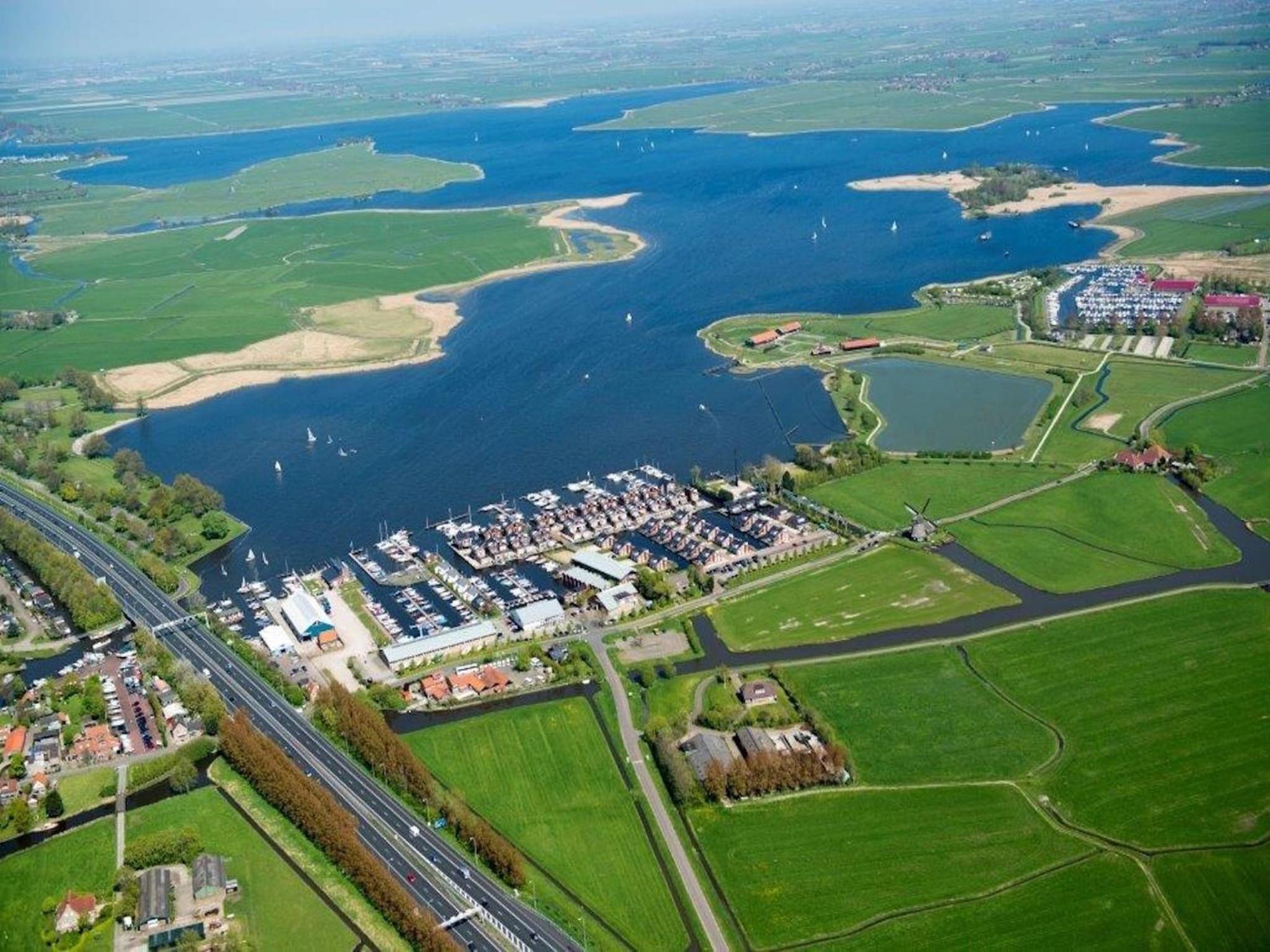Lake-View Apartment Close To Amsterdam Uitgeest ภายนอก รูปภาพ